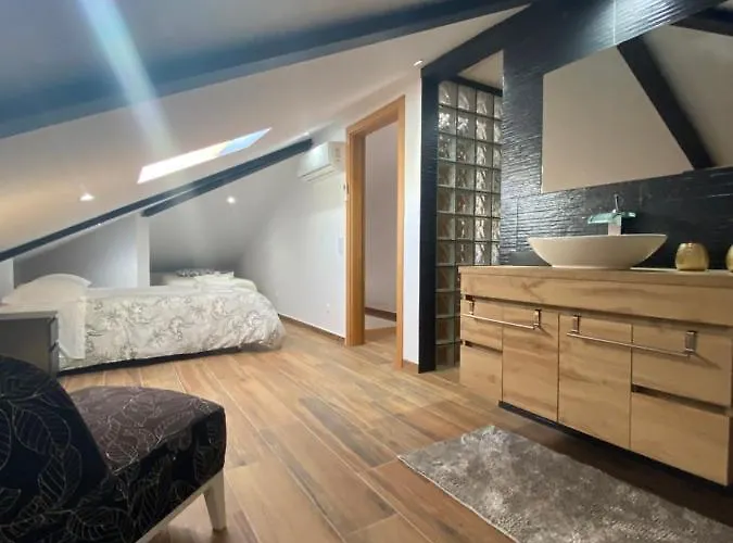 Luca 阿尔布费拉